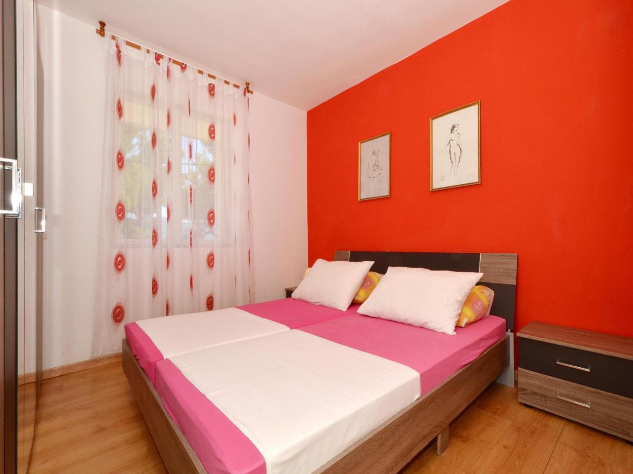 Apartments Josipa โตรกีร์ ภายนอก รูปภาพ