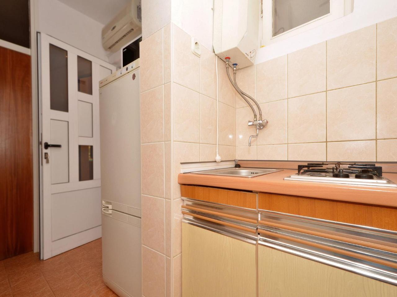 Apartments Josipa โตรกีร์ ภายนอก รูปภาพ