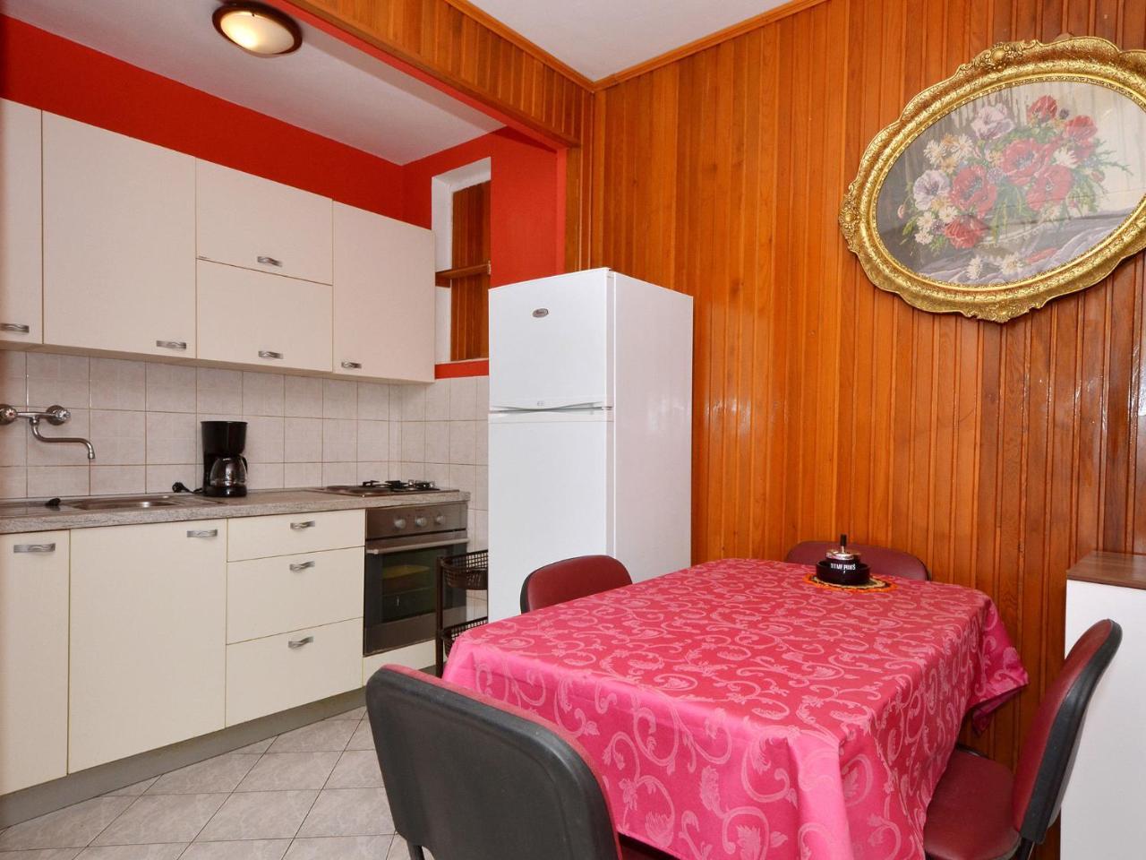 Apartments Josipa โตรกีร์ ภายนอก รูปภาพ